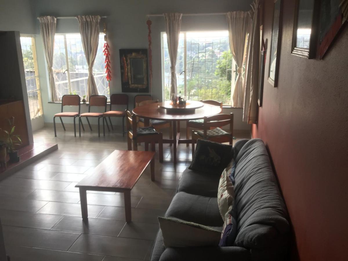 Otentik Guesthouse Mbabane Esterno foto